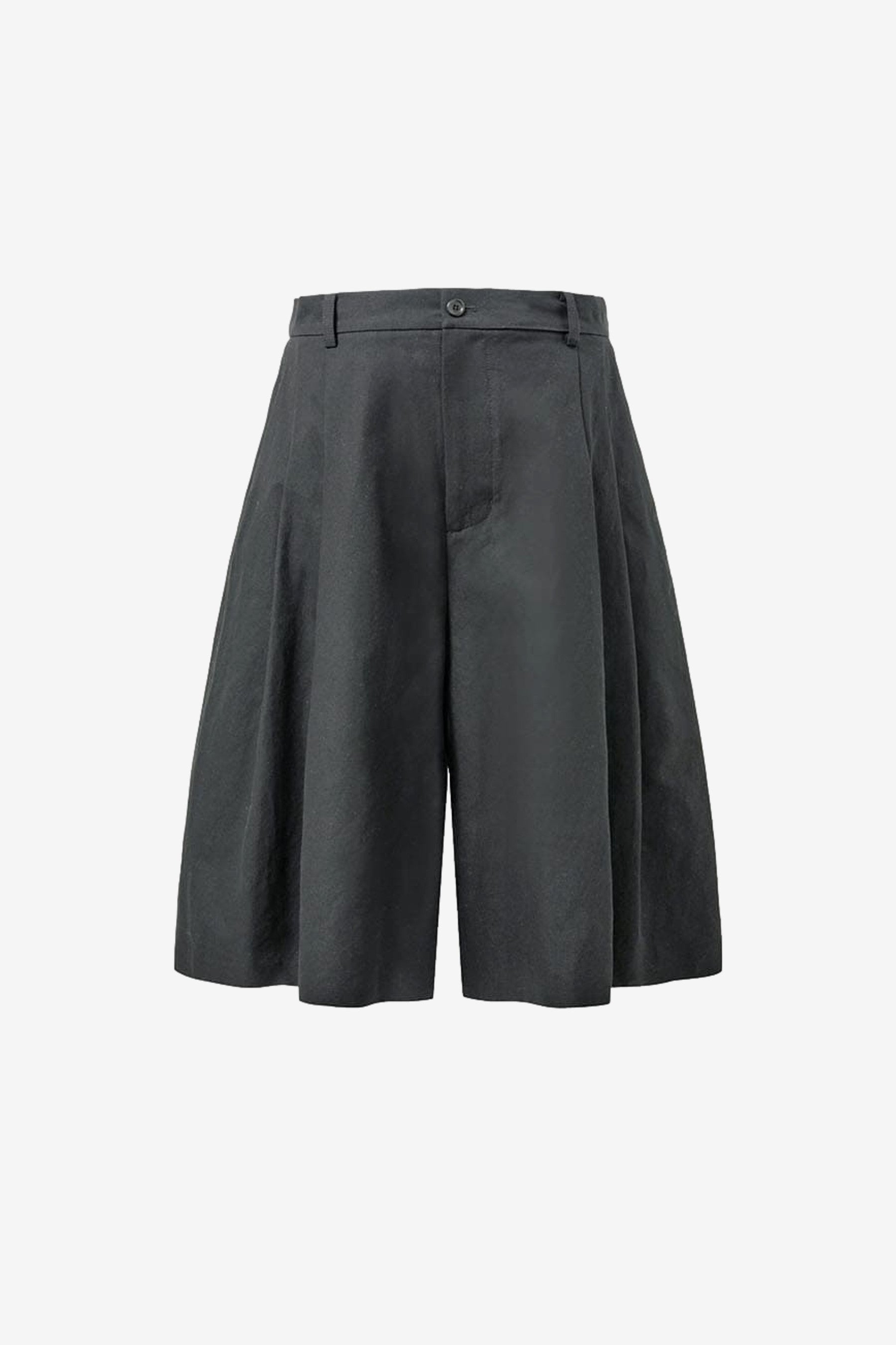 amomento-wide-bermuda-pants-