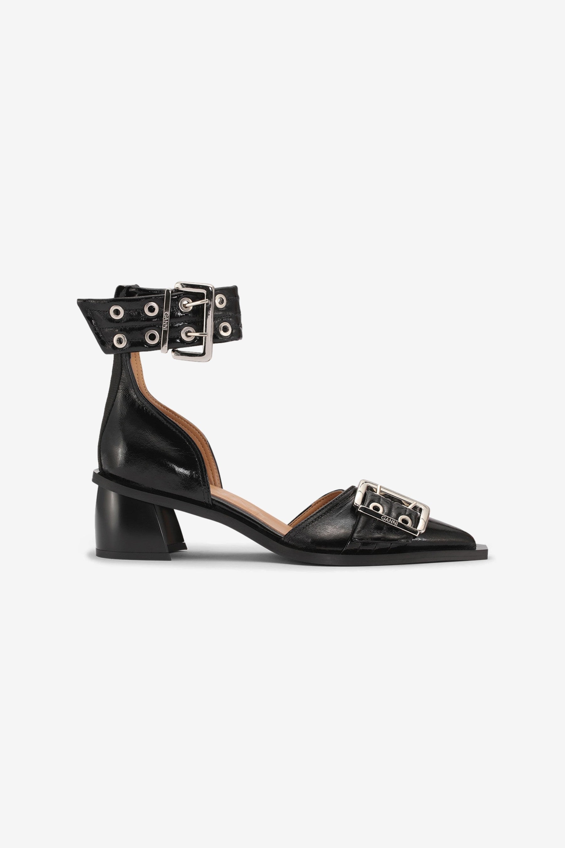 GANNI ♥ Feminine Buckle Open Cut Pump Naplack/追跡付 Feminine Buckle Open Cut Pump Naplack in Black - Ganni