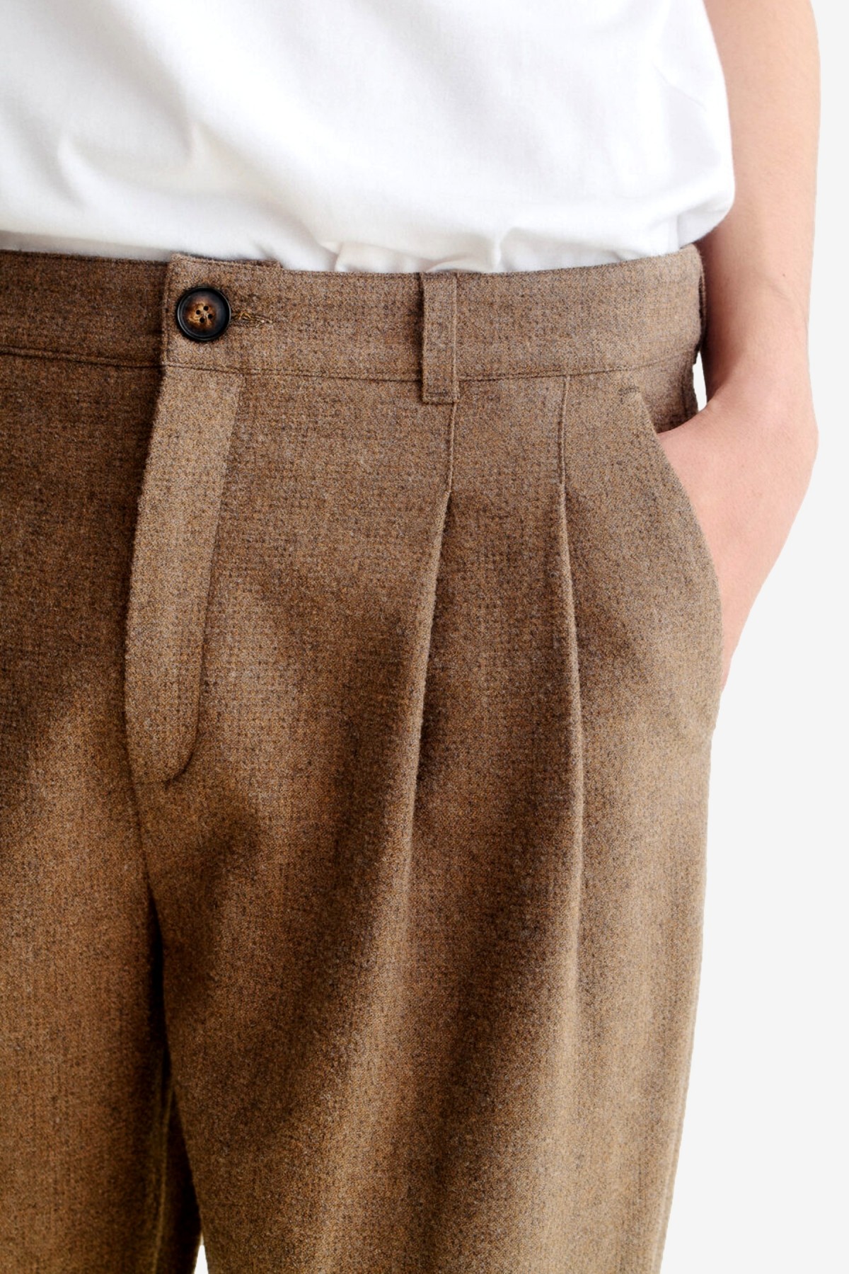 A Kind of Guise Pleated Wide Trousers in Pancake Melange
