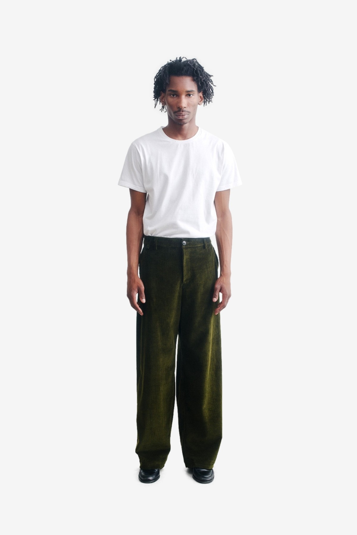 A Kind of Guise Vali Chino in Olive Corduroy