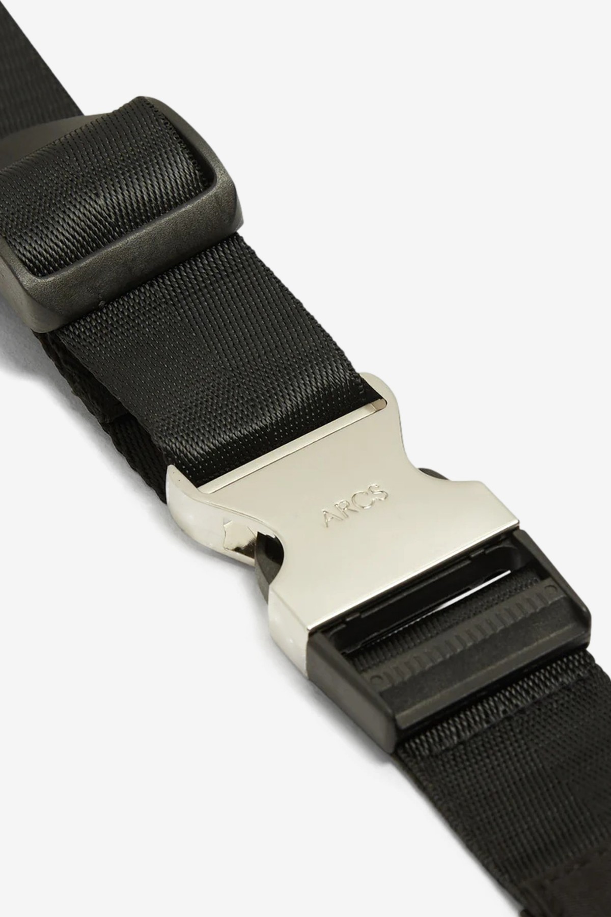 Arcs HEY Sling Bag in Black