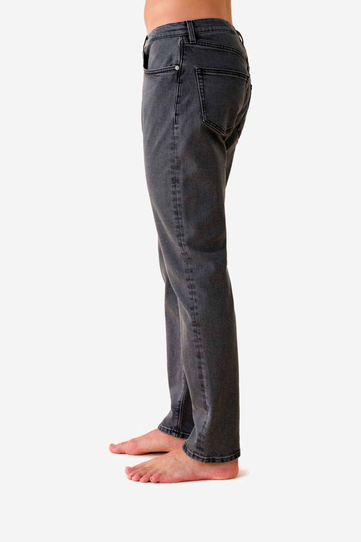 Jeanerica TM005 Tapered Jeans in Soft Grey