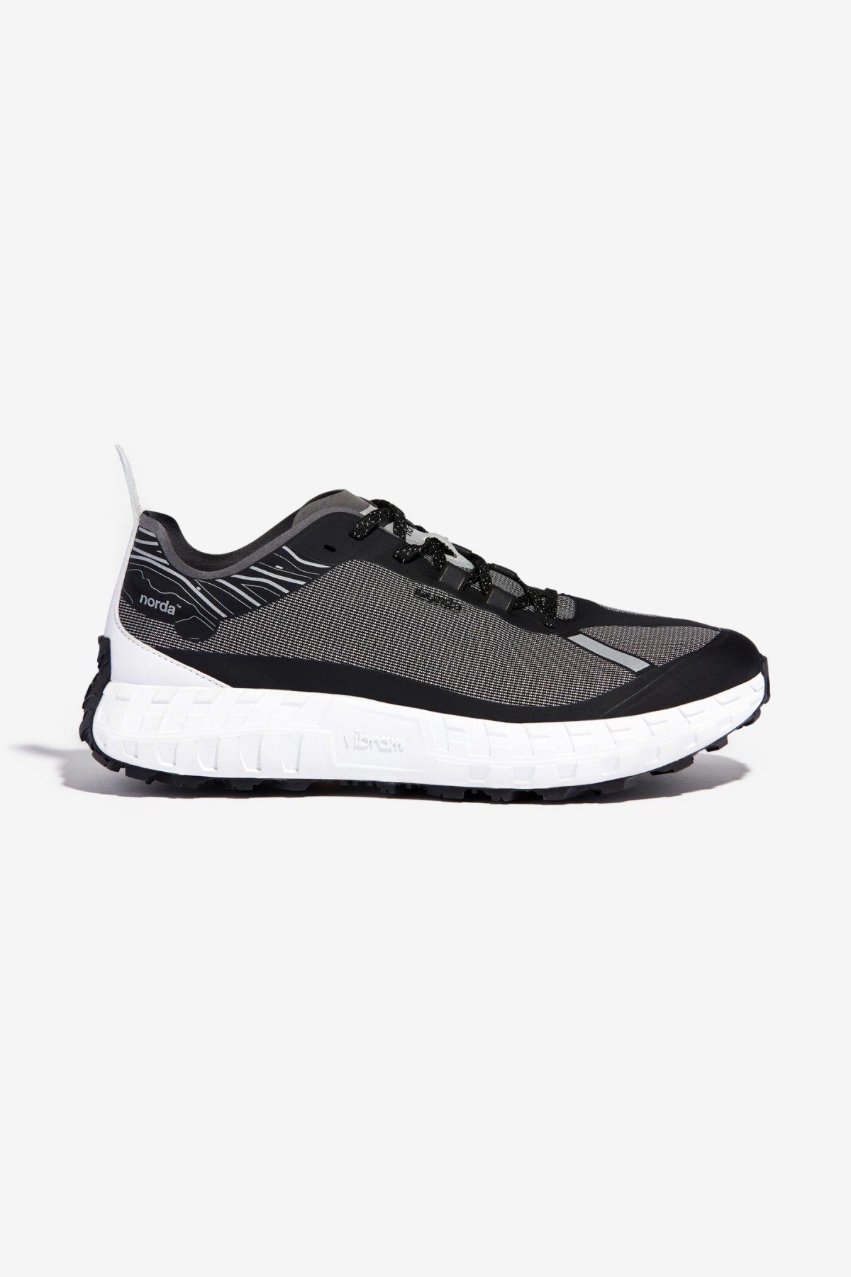 Norda 001 Trail Shoes in Black
