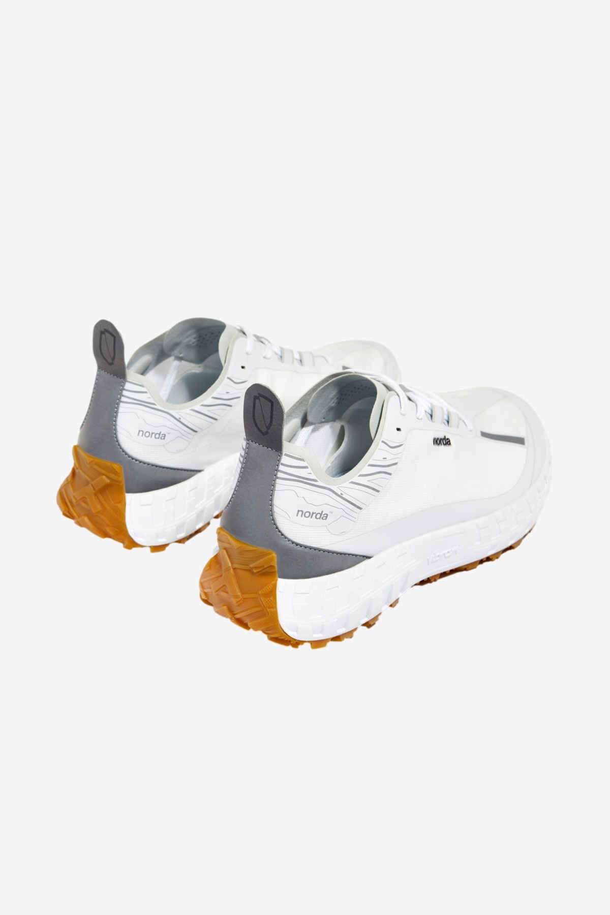 Norda 001 Trail Shoes in White/Gum