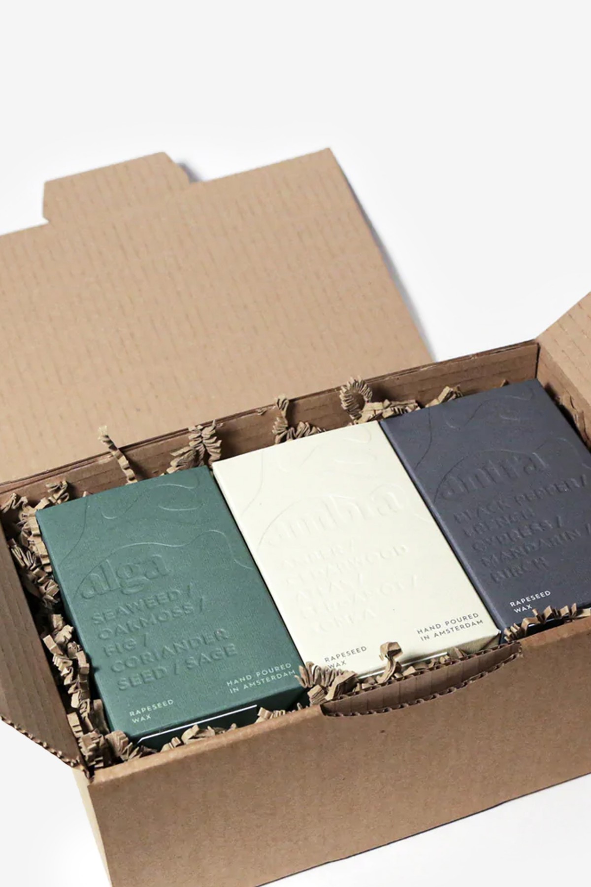 The Very Good Candle Co. Lowtide Full Pack Gift Box in 