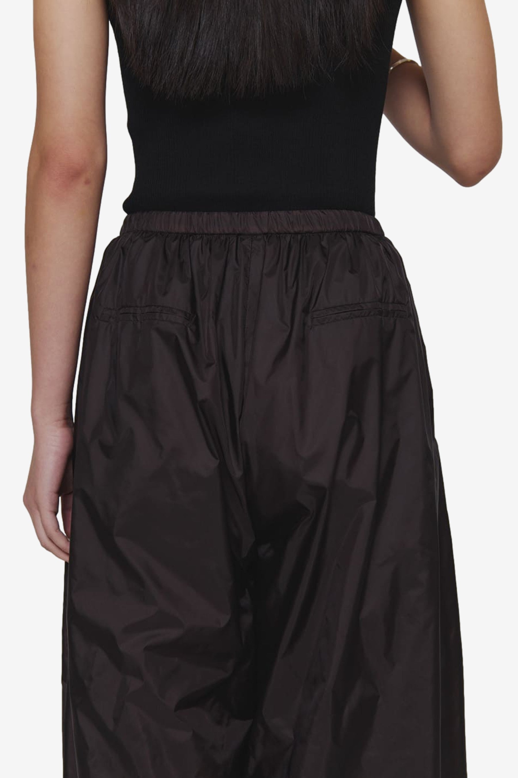 【DISCERNMENT】Movement Nylon Shirring Pants ARC SHIRRING PANTS apa791m(BLACK) – Andersson Bell