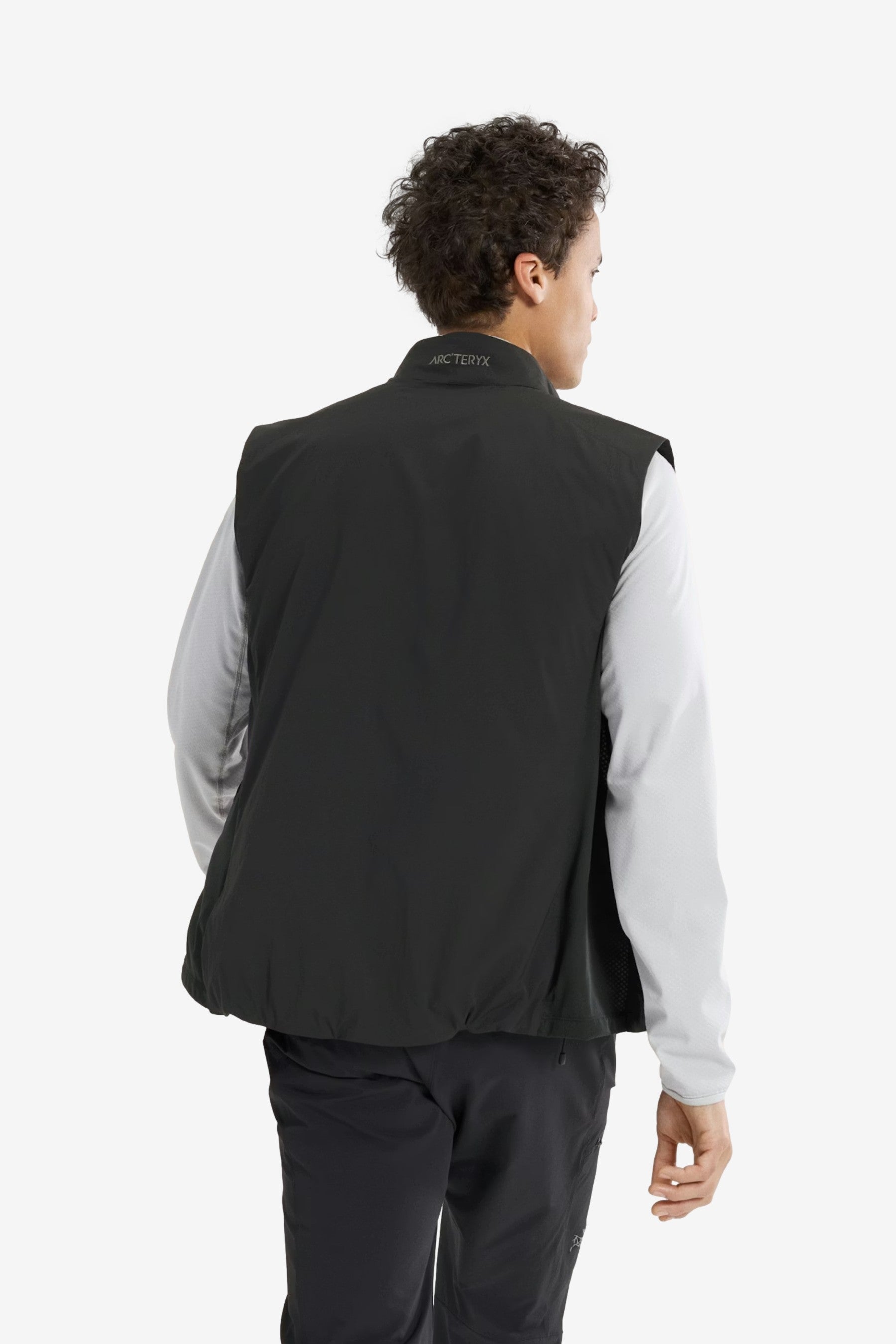 Atom Vest M in Black - Arc'teryx | Afura Store