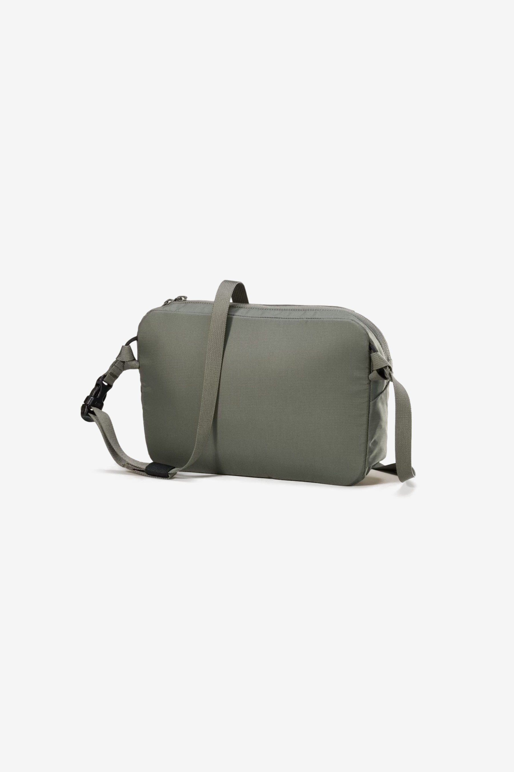 Heliad Crossbody in Forage - Arc'teryx | Afura Store