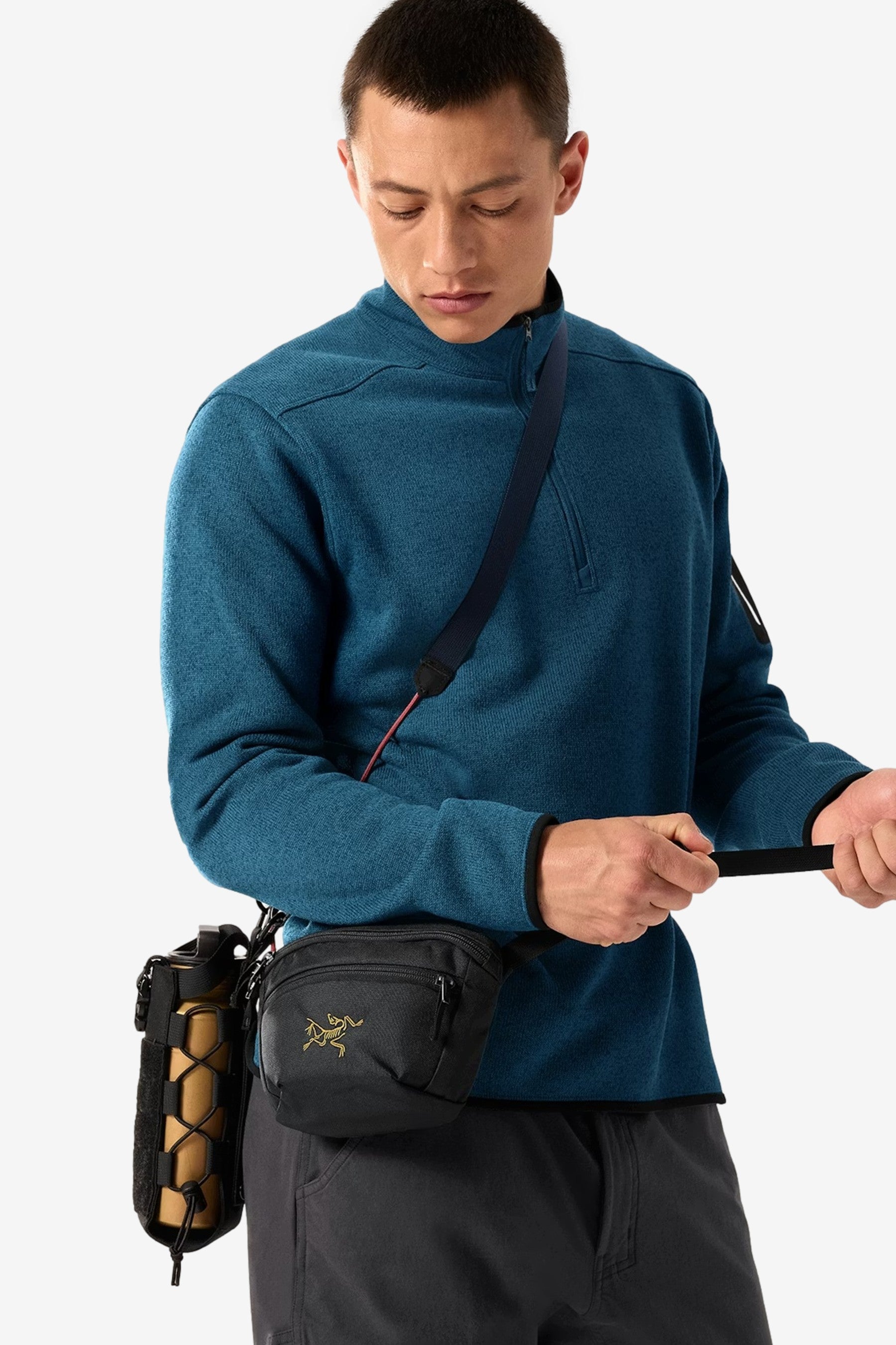 Mantis 1 Waist Pack in 24K Black - Arc'teryx | Afura Store