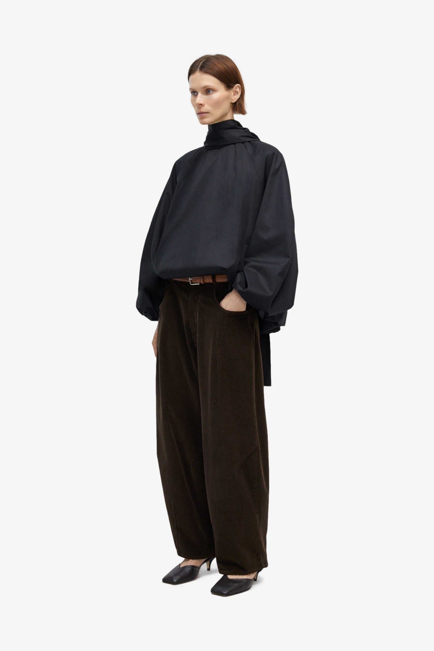 Sillage baggy trousers corduroy ブラック