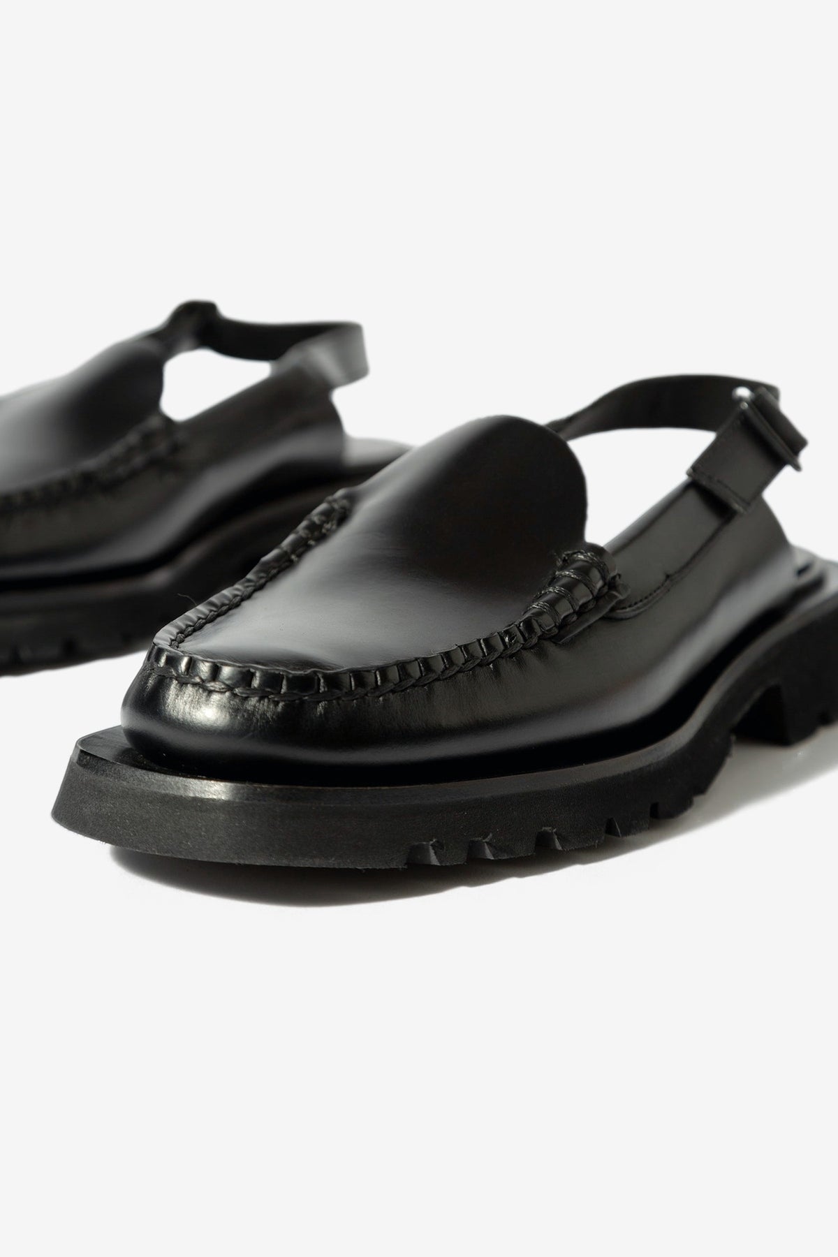 Raiguer Sport in Black - Hereu | Afura Store