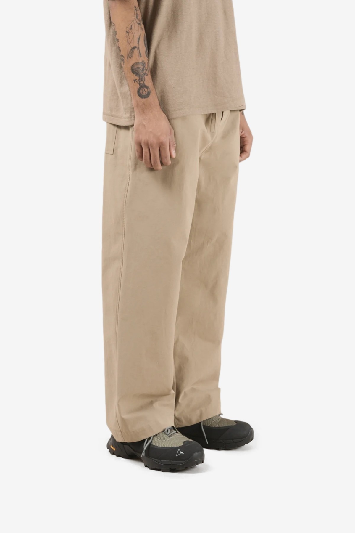Satta Kai Pant in Khaki